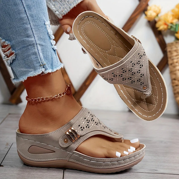 KATIARA - SANDALIAS CUÑA ELEGANTES Y CÓMODAS