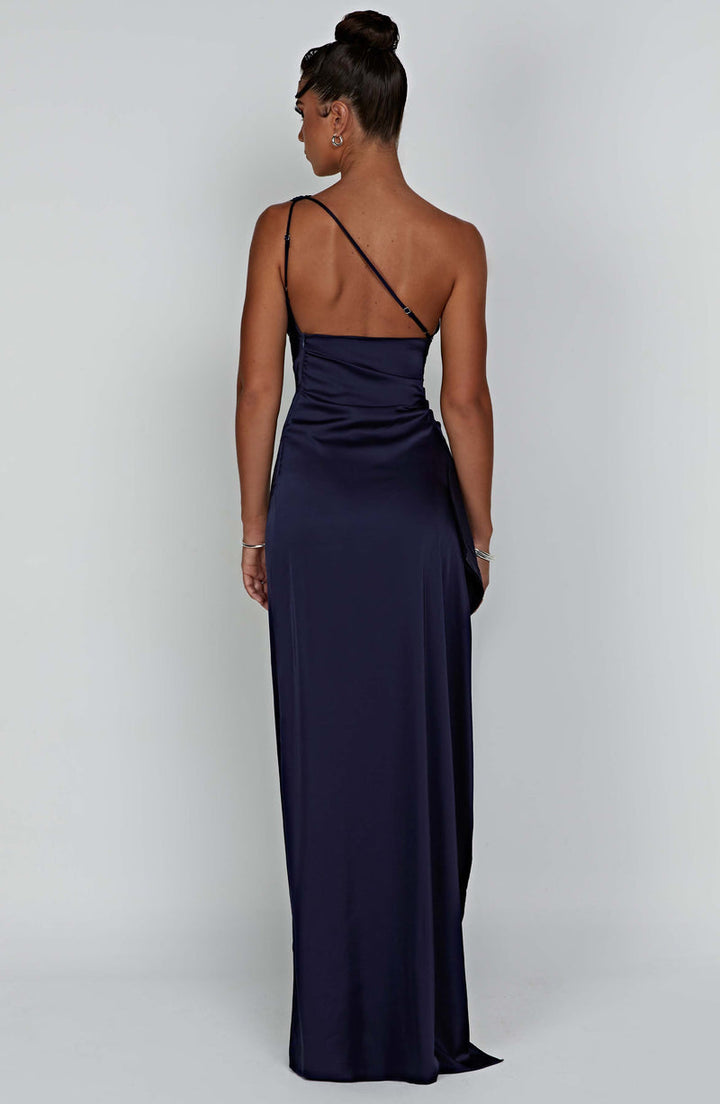 Saoirse - Vestido Largo Ajustado de Satén con Un Hombro