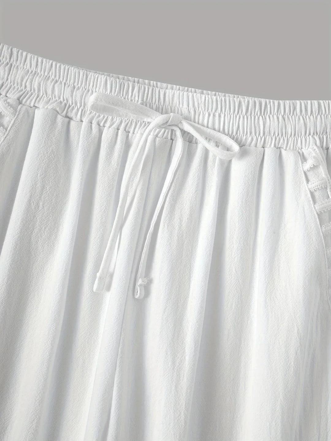 TRIXIE - PANTALONES CORTOS DE LÍNEA MODERNA