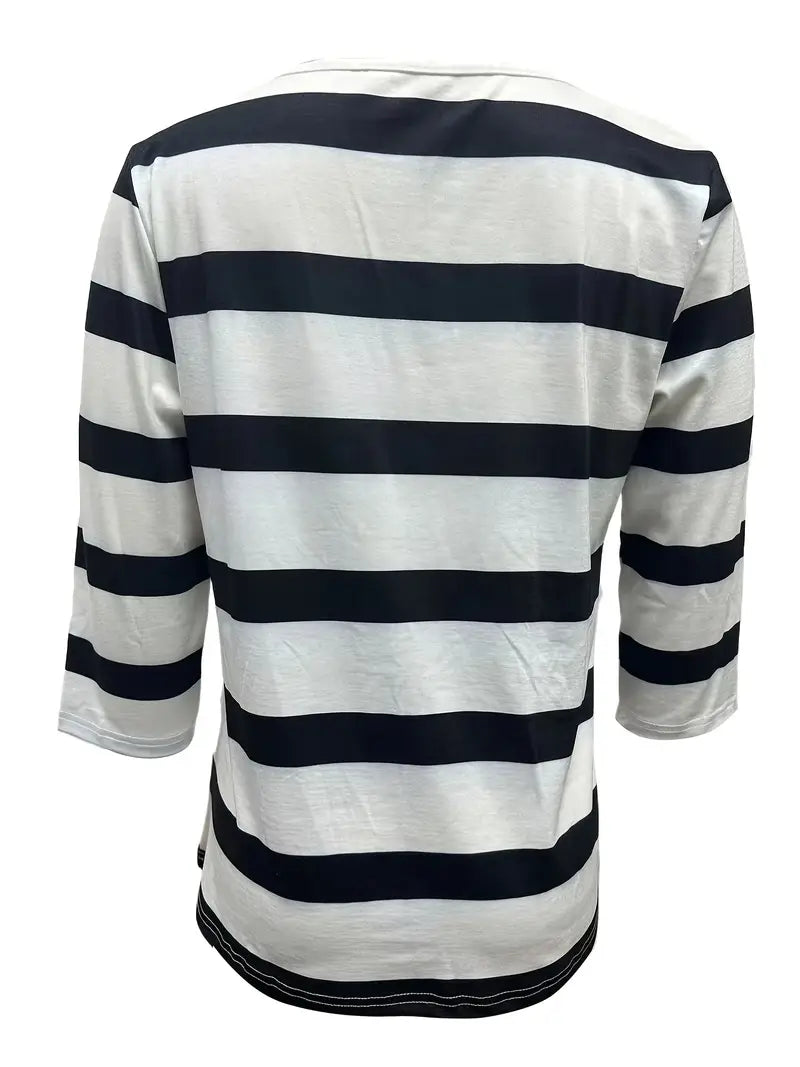 EIRAH - BLUSA ESENCIAL CON ESCOTE EN V Y ESTAMPADO DE RAYAS