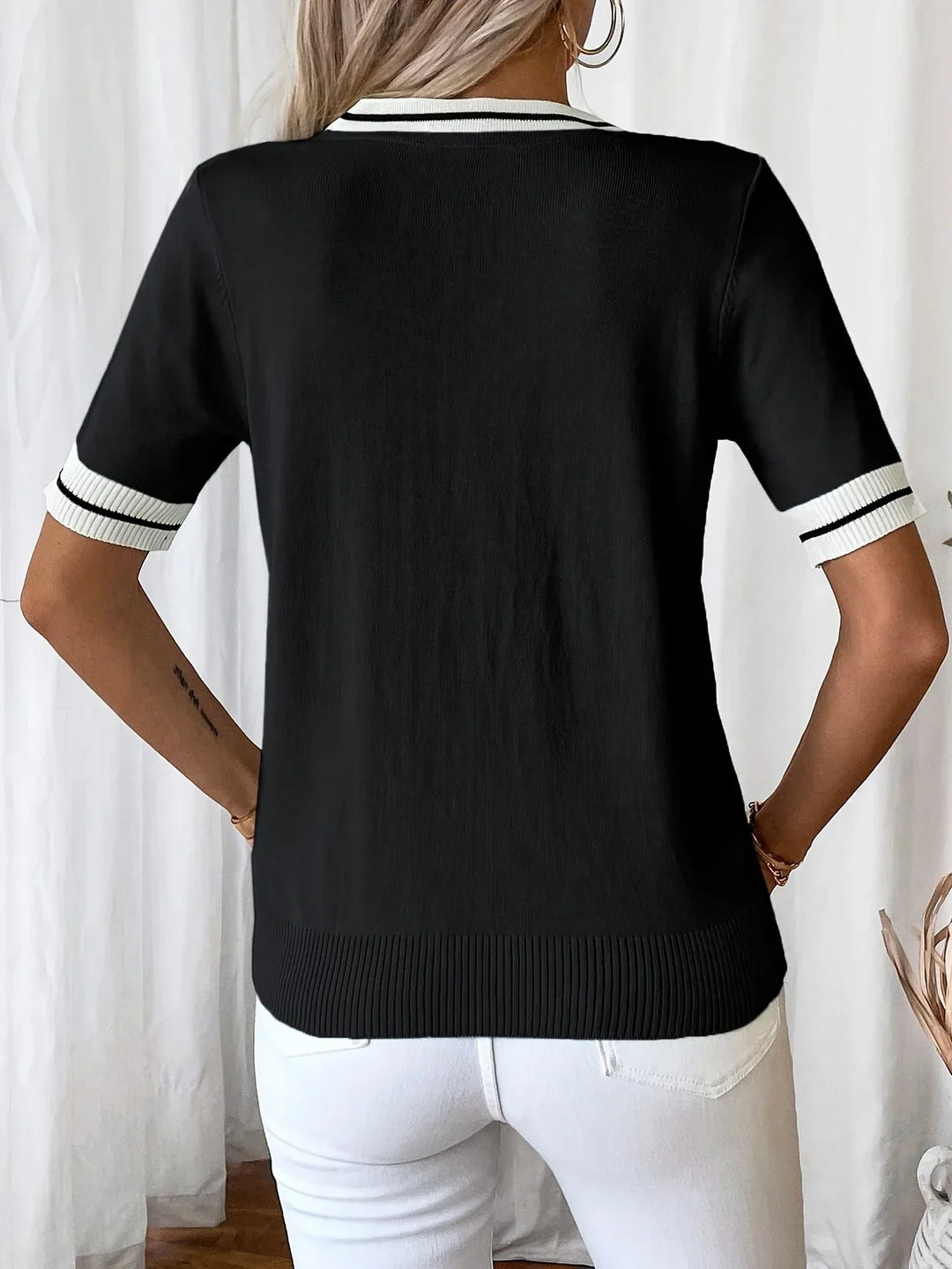 CLAUDE - TOP DE ELEGANCIA ACOGEDORA CON ESCOTE EN V