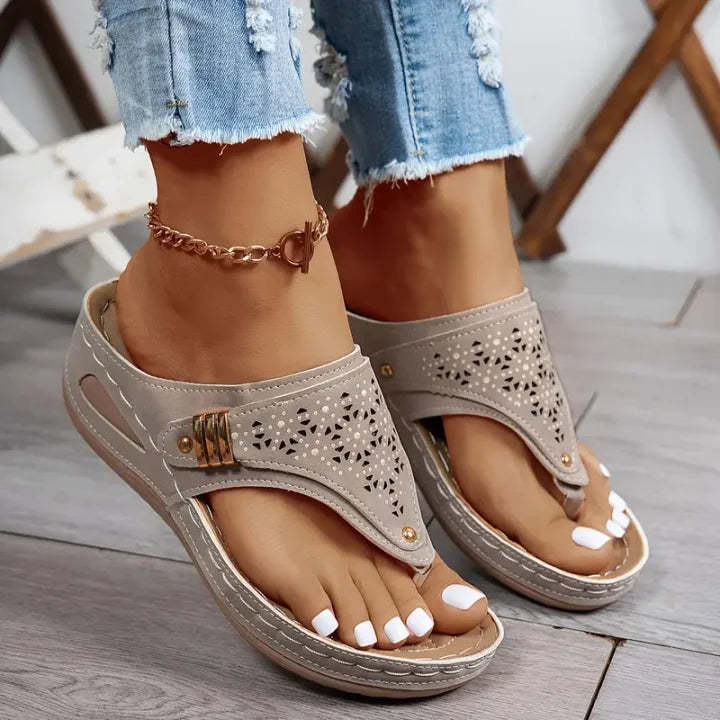 KATIARA - SANDALIAS CUÑA ELEGANTES Y CÓMODAS