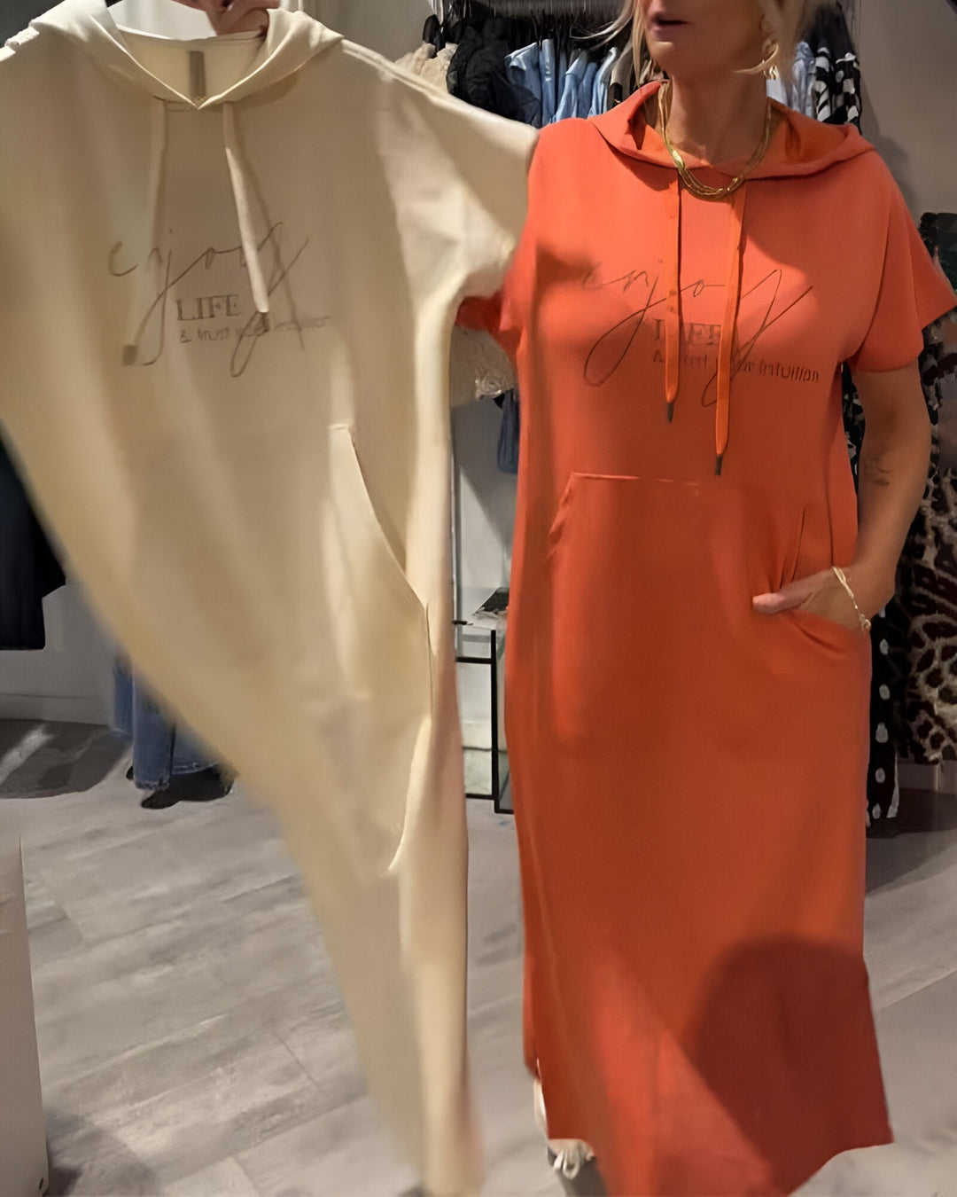 CECILLE - VESTIDO RELAJADO CON CAPUCHA PARA DESCANSAR