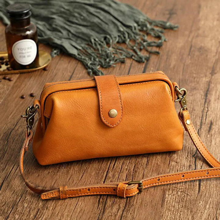 JACQUELINE - BOLSO DE CUERO CON ENCANTO ETERNO