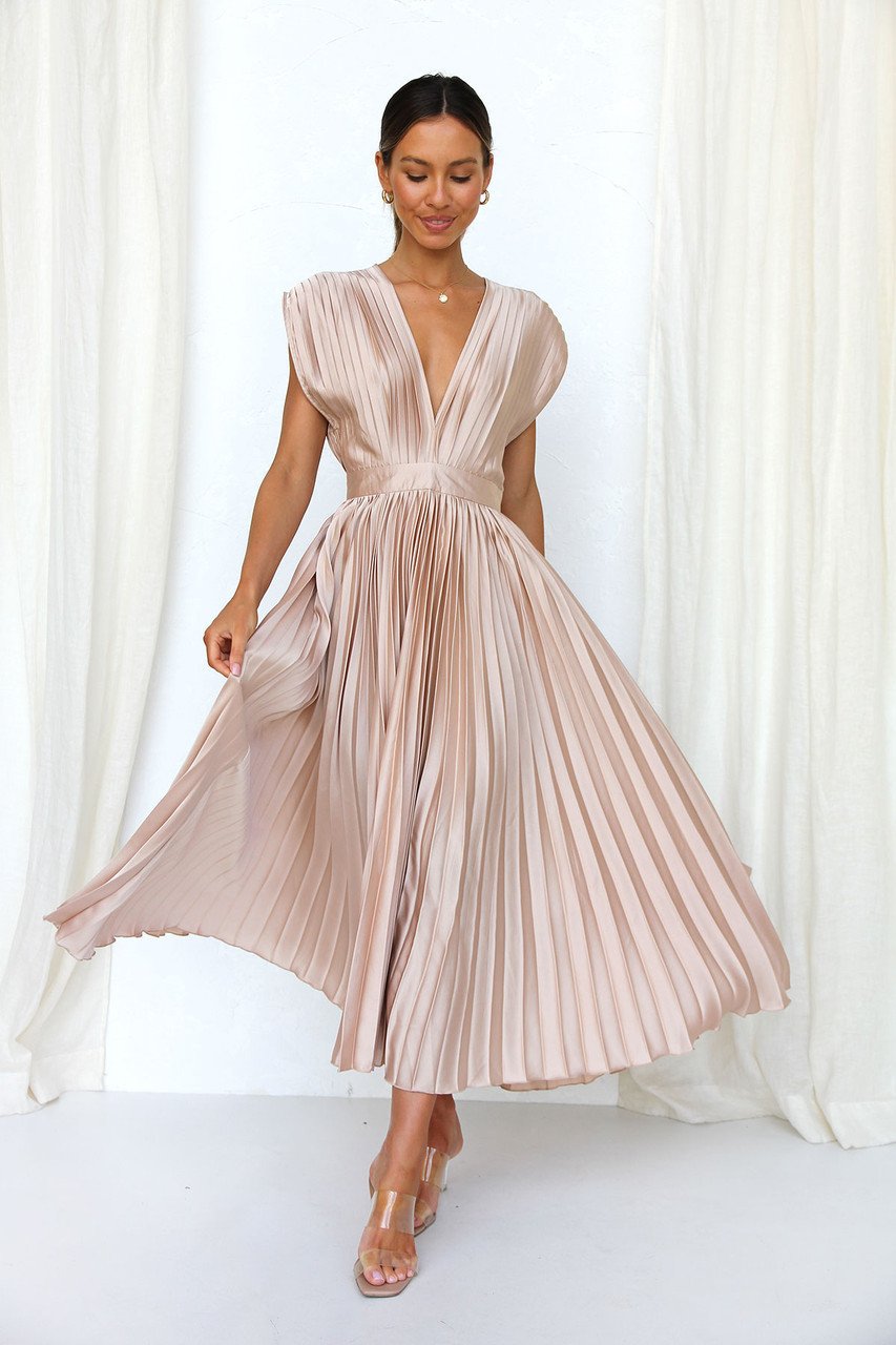 MADISYN - VESTIDO CON FALDA PLISADA Y ESCOTE EN V FLUIDO