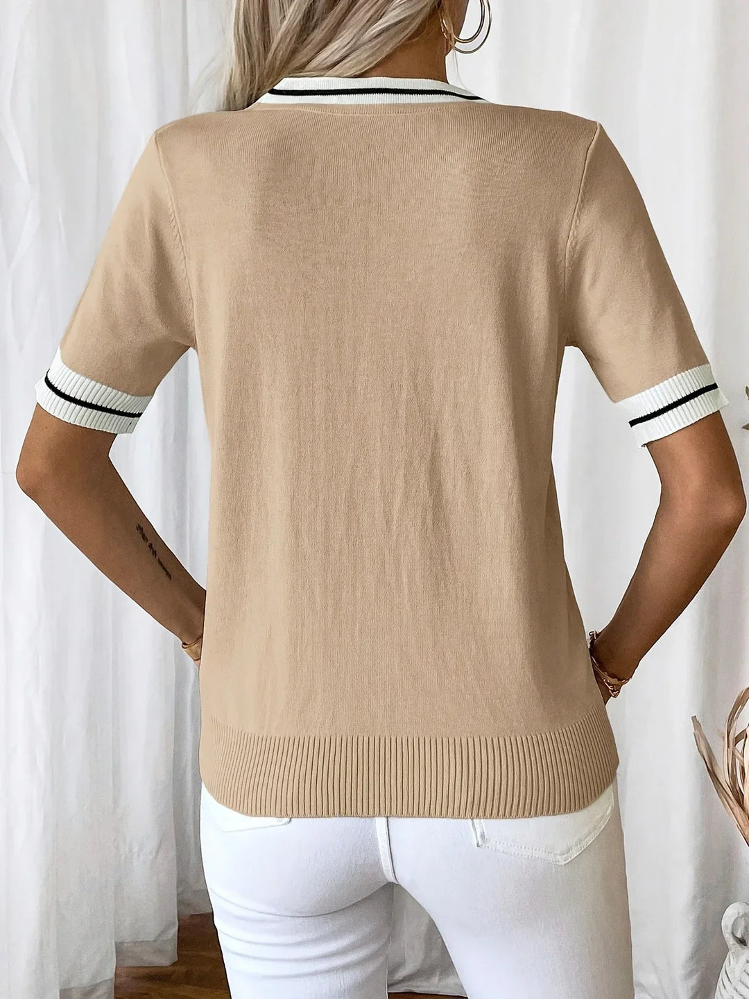 CLAUDE - TOP DE ELEGANCIA ACOGEDORA CON ESCOTE EN V