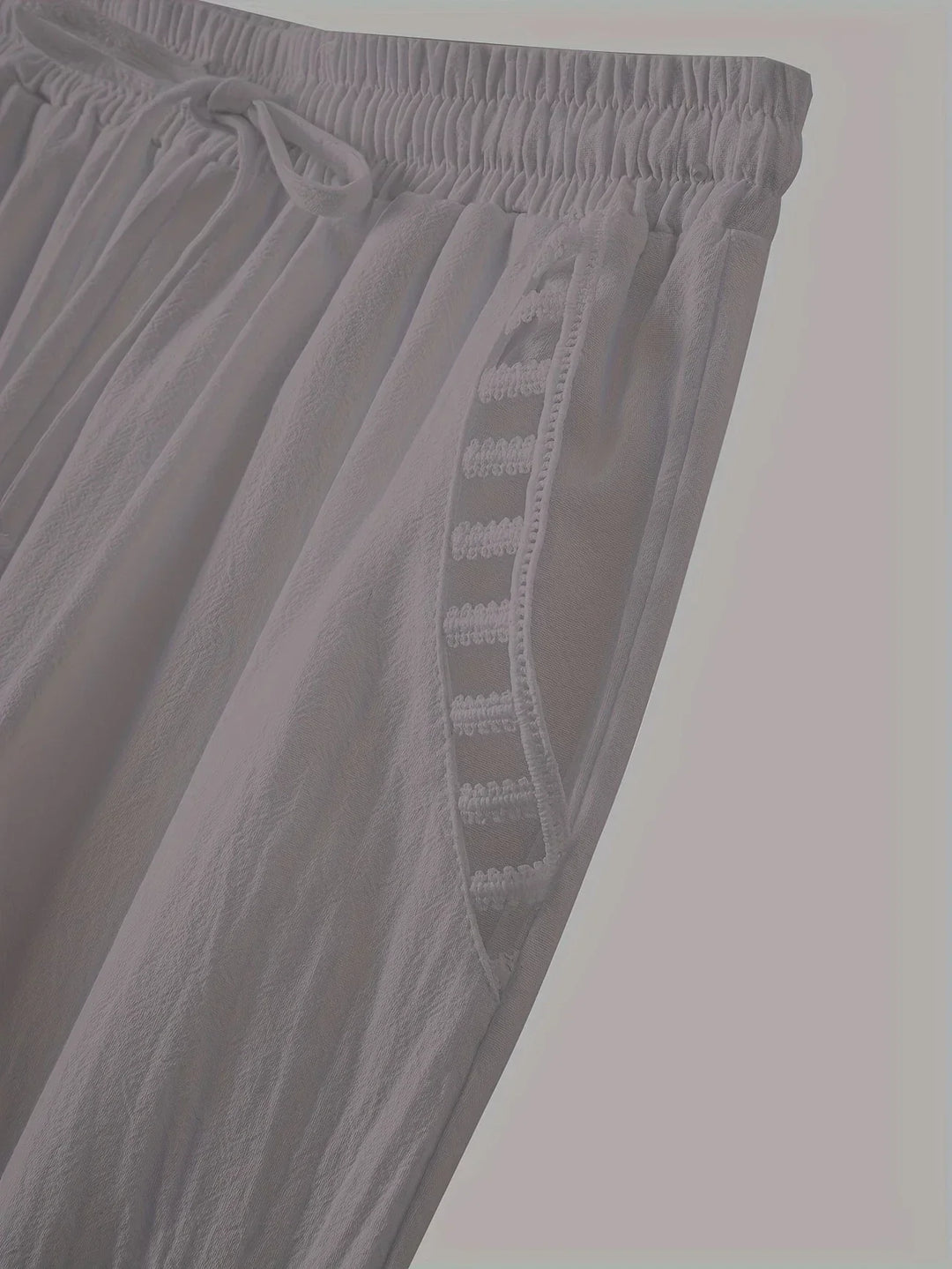 TRIXIE - PANTALONES CORTOS DE LÍNEA MODERNA