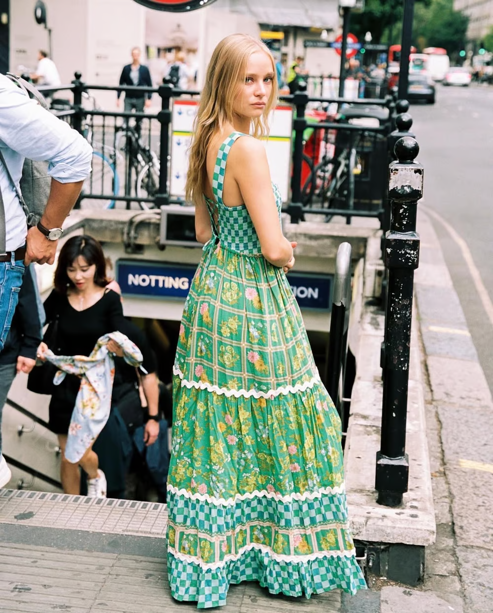 Pola - Vestido Maxi de Vacaciones con Estampado Floral Verde