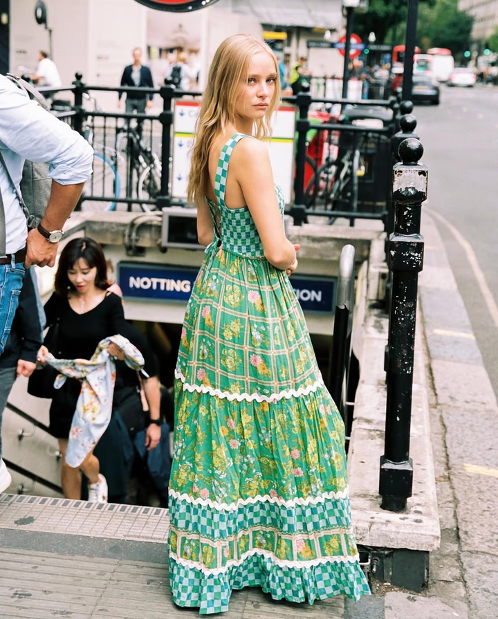 Pola - Vestido Maxi de Vacaciones con Estampado Floral Verde