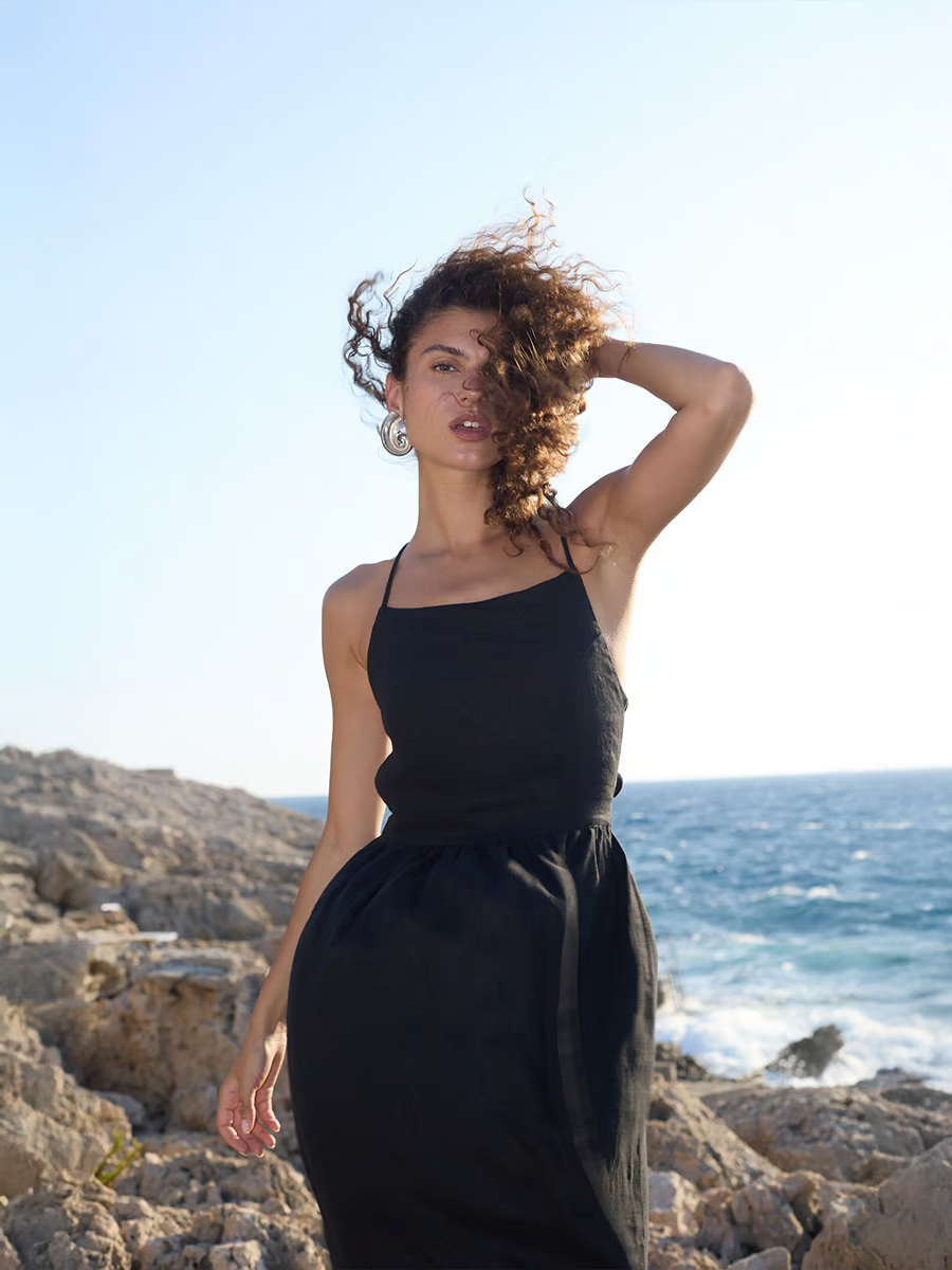Sandi - Vestido maxi sexy sin espalda con tirantes de lazo