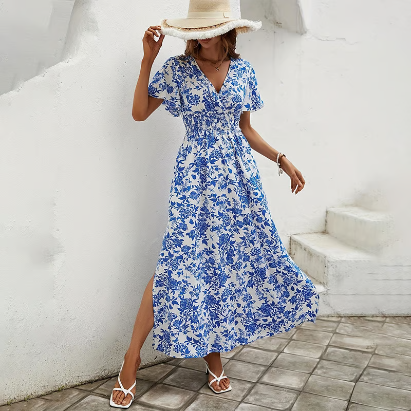 Brina - Vestido maxi ajustado con escote en V y estampado floral azul