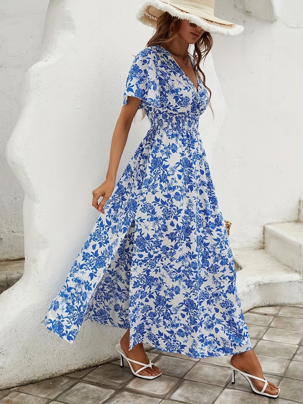 Brina - Vestido maxi ajustado con escote en V y estampado floral azul