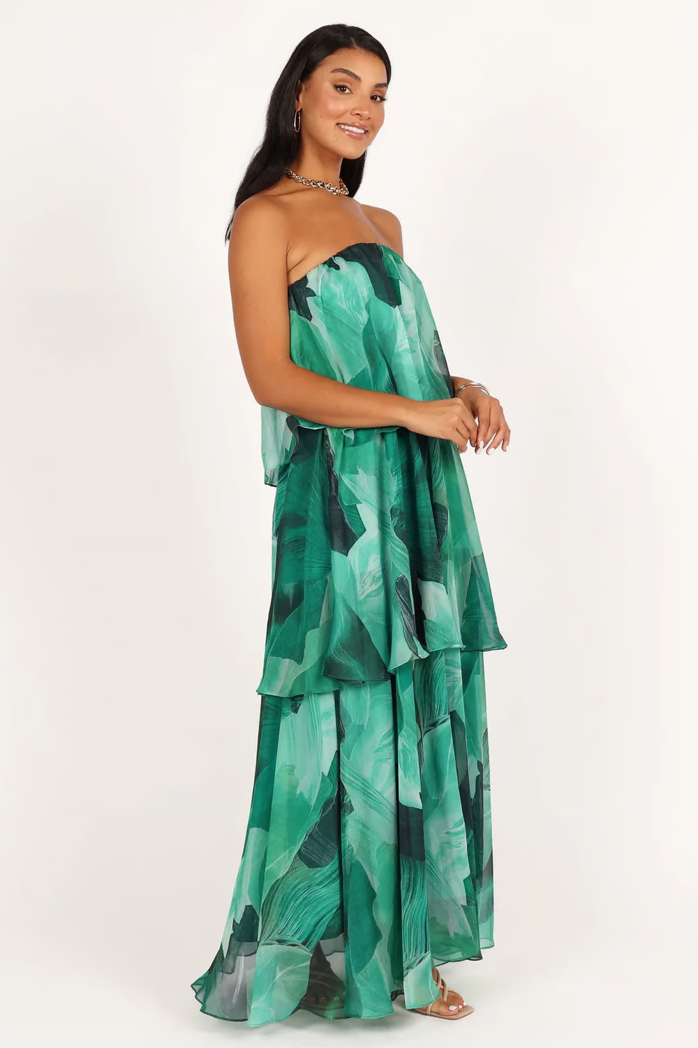 Chelsea - Vestido Maxi Estampado con Volantes y Hombros Descubiertos