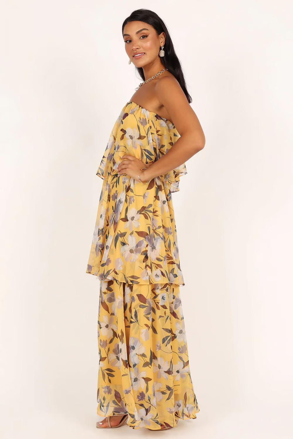 Chelsea - Vestido Maxi Estampado con Volantes y Hombros Descubiertos