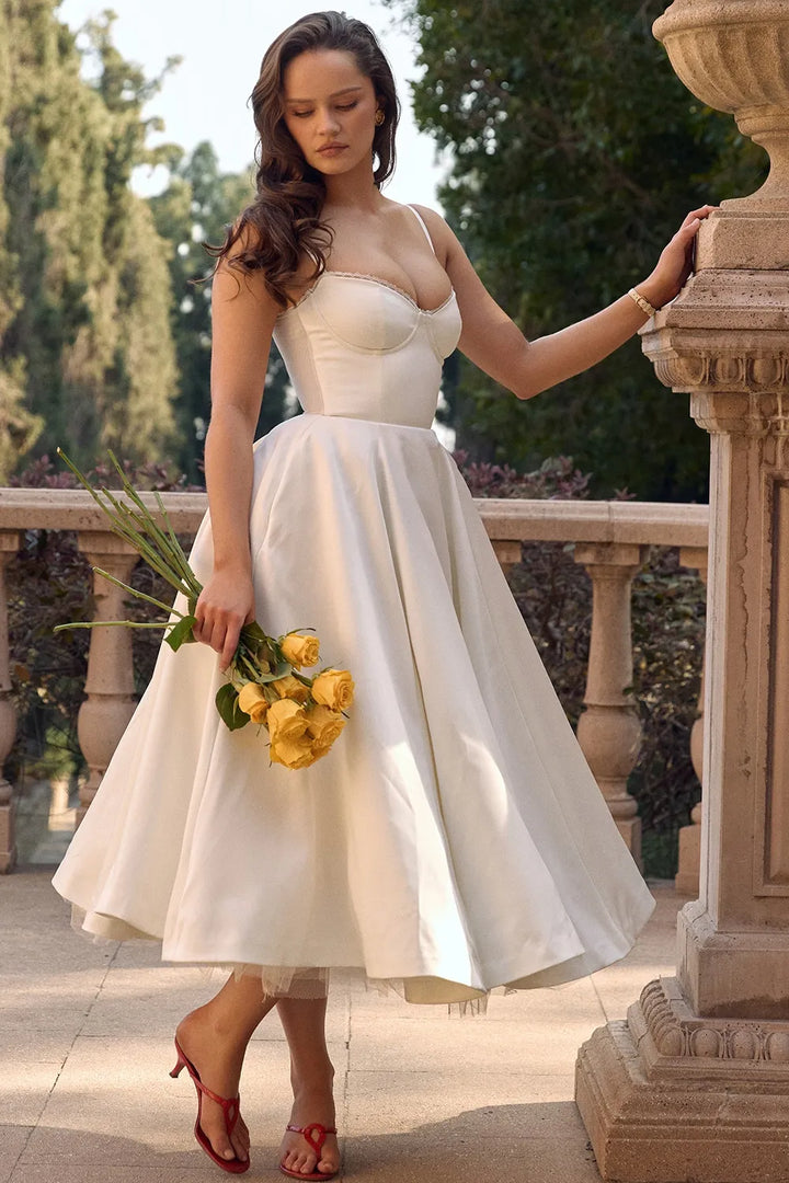 Cordelia | Vestido con Detalles Delicados de Tul