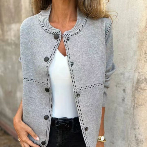 LYKA - CARDIGAN CLÁSICO CON BOTONES