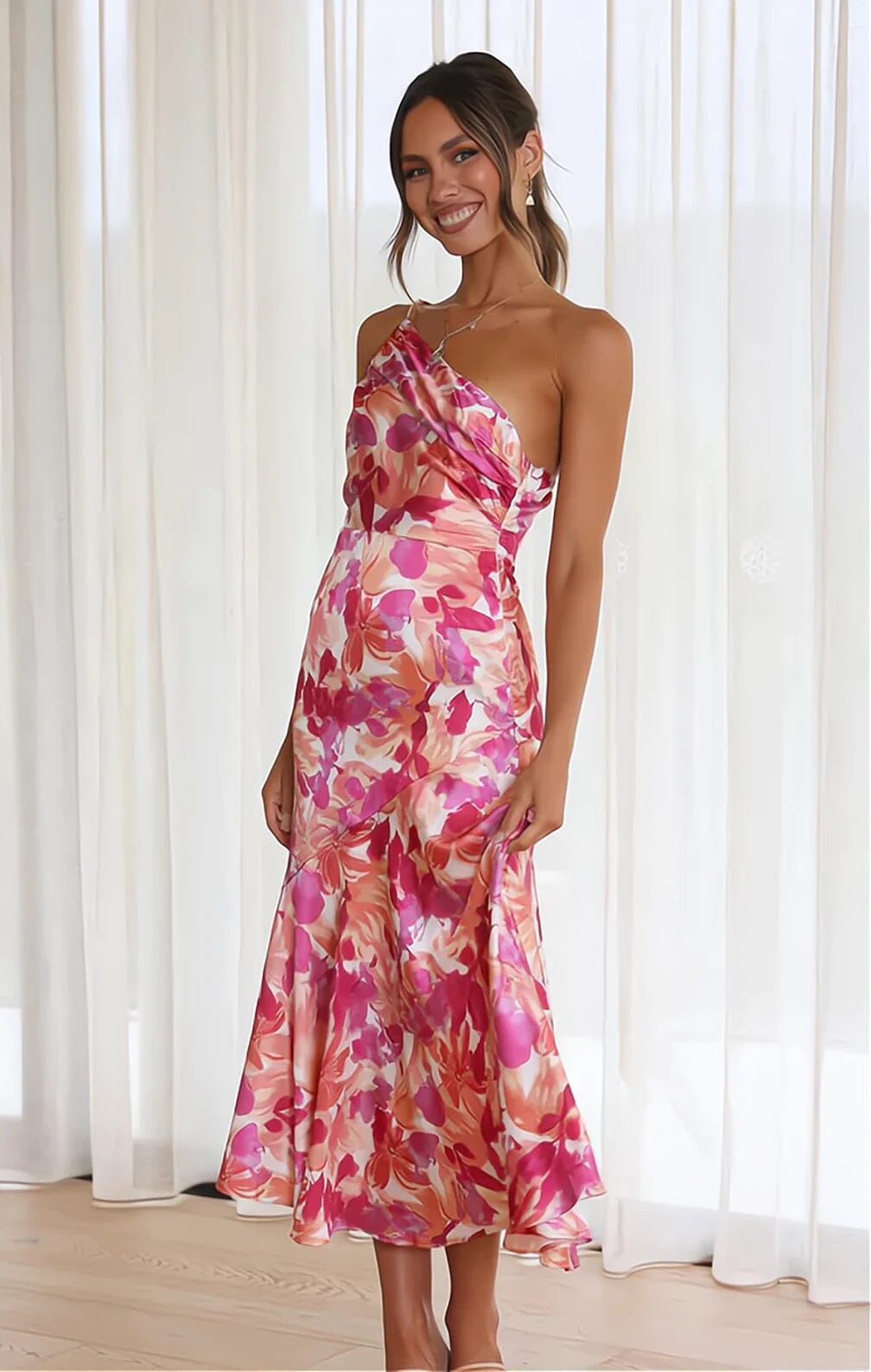 MALIAH - VESTIDO FLUIDO Y ELEGANTE QUE IMPACTA